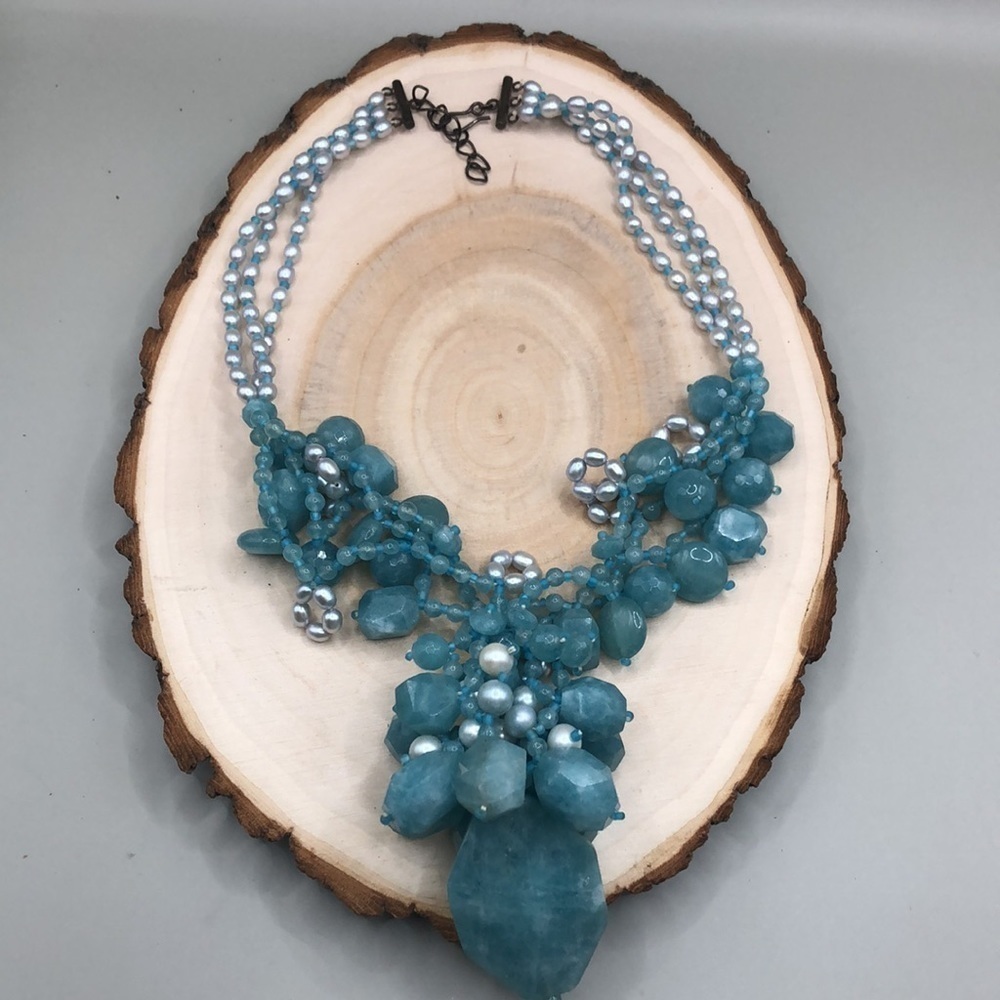 TD 925 chunky stone gemstone and pearls statement size necklace